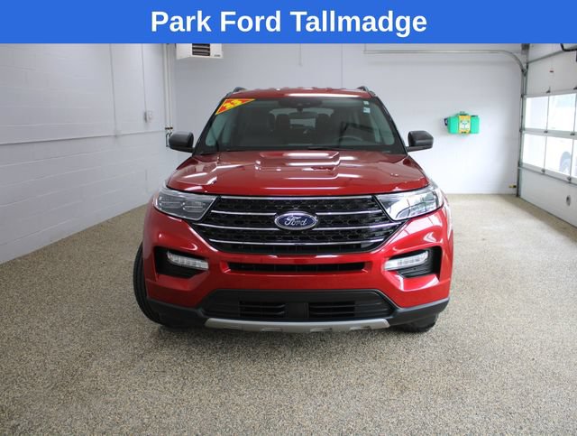 Used 2023 Ford Explorer XLT w/ Equipment Group 202A AWD/4WD image 9