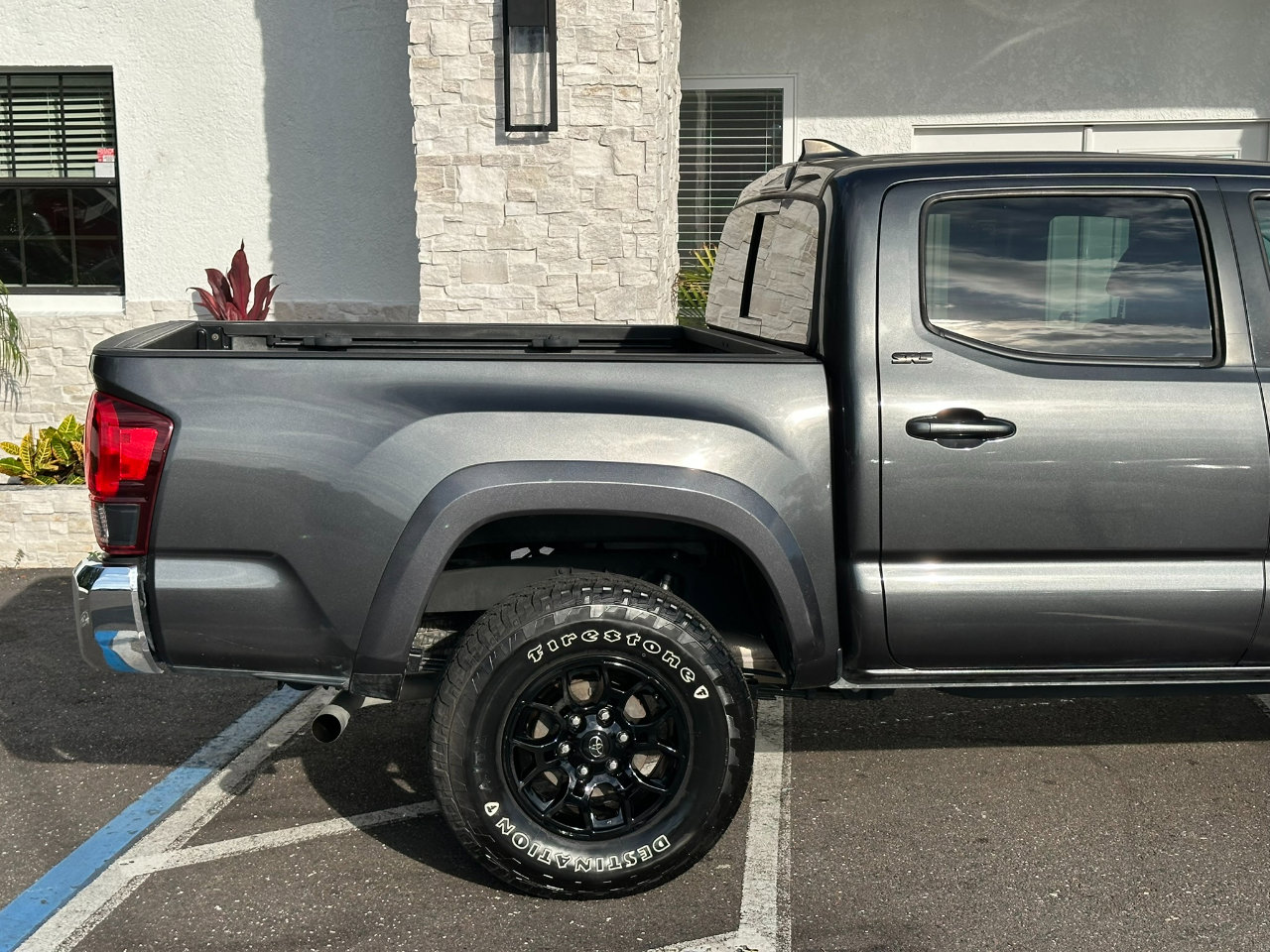 Used 2019 Toyota Tacoma SR5 image 19