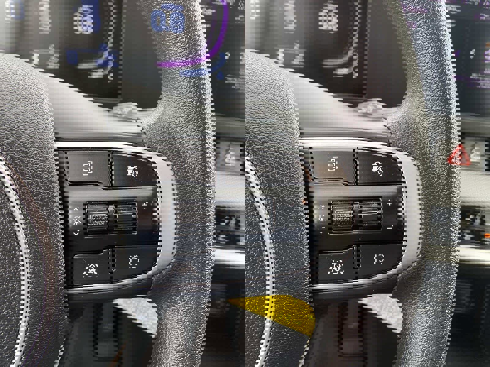 Used 2024 Kia Sportage LX image 15