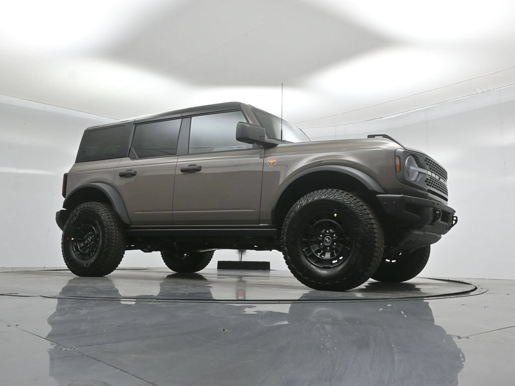 New 2026 Ford Bronco Badlands AWD/4WD image 3