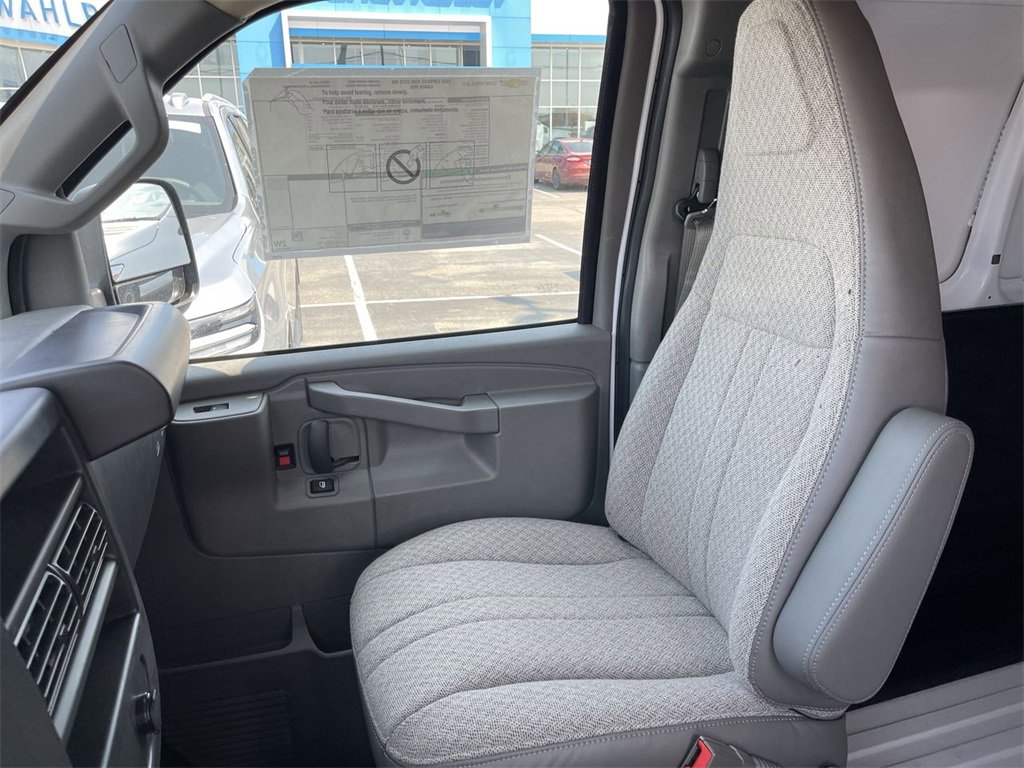 New 2025 Chevrolet Express 3500 Extended w/ Driver Convenience Package image 17