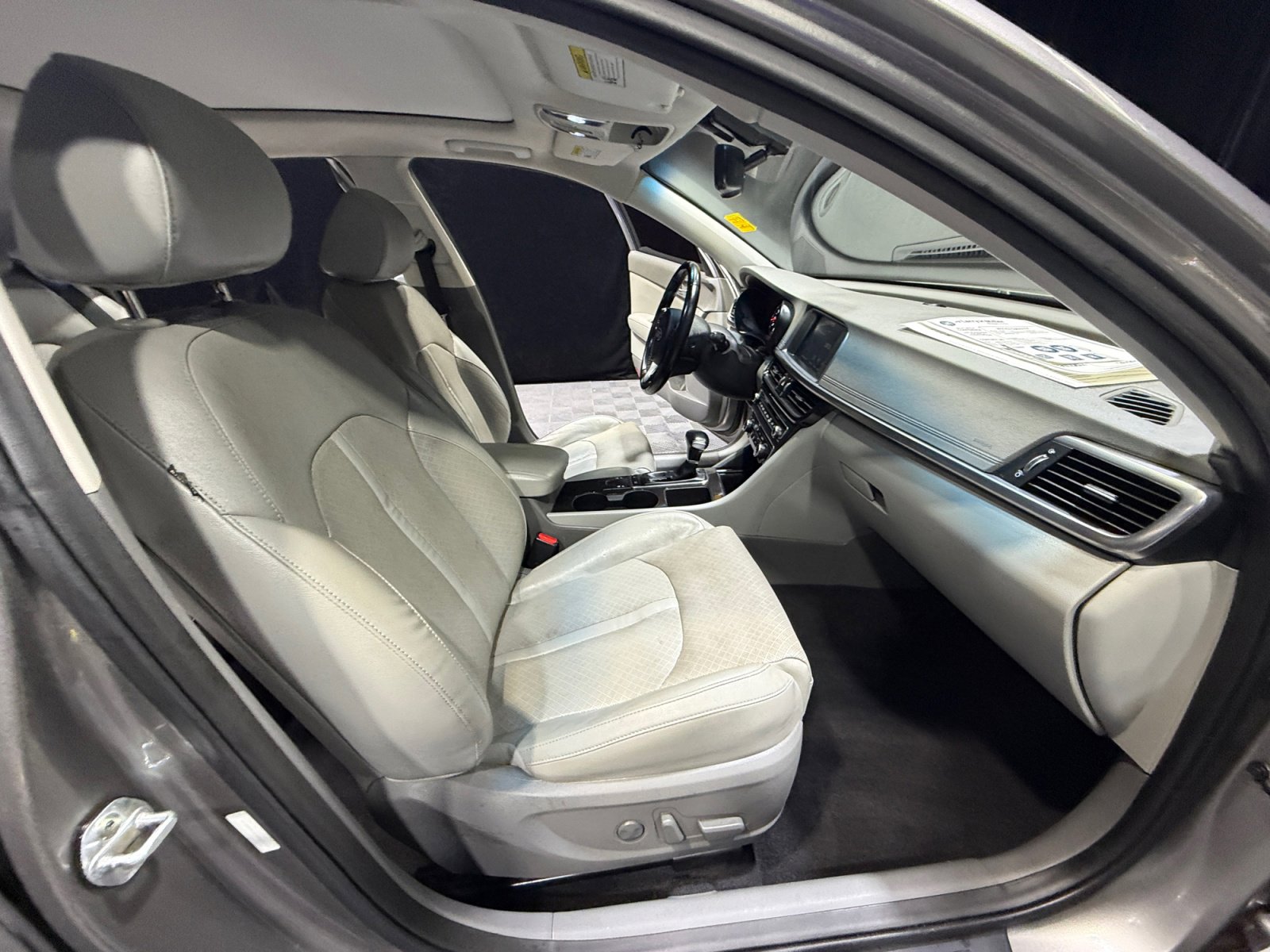 Used 2016 Kia Optima EX w/ Premium Package image 19