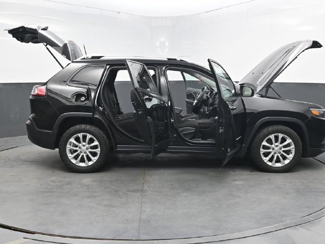 Used 2020 Jeep Cherokee Latitude FWD image 55