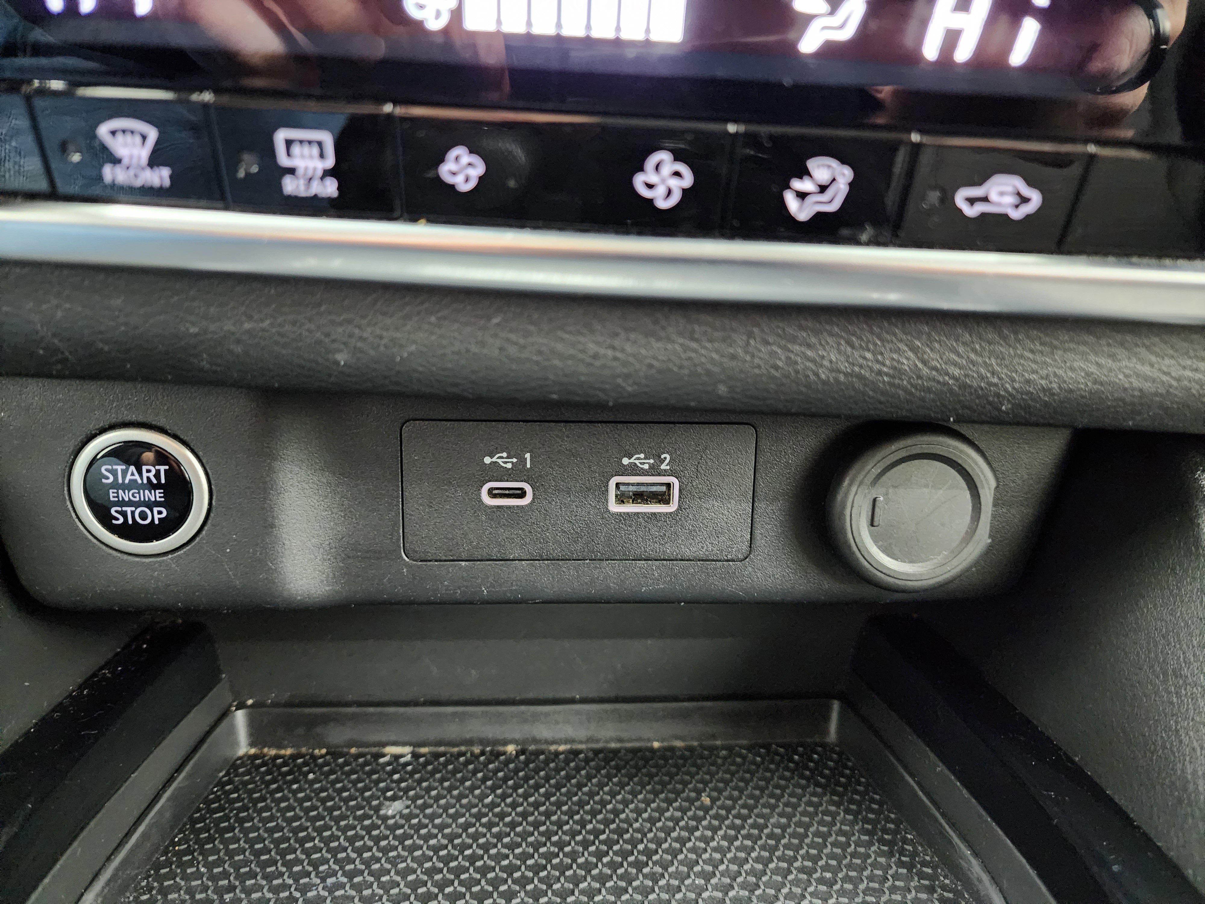 Used 2023 Nissan Rogue SV image 46