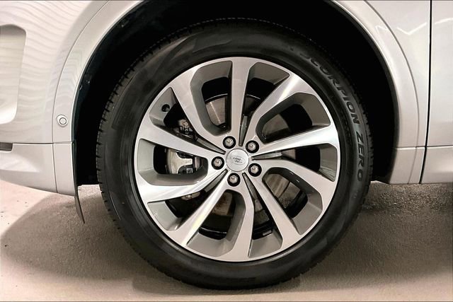 Certified 2025 Land Rover Discovery Sport S image 8