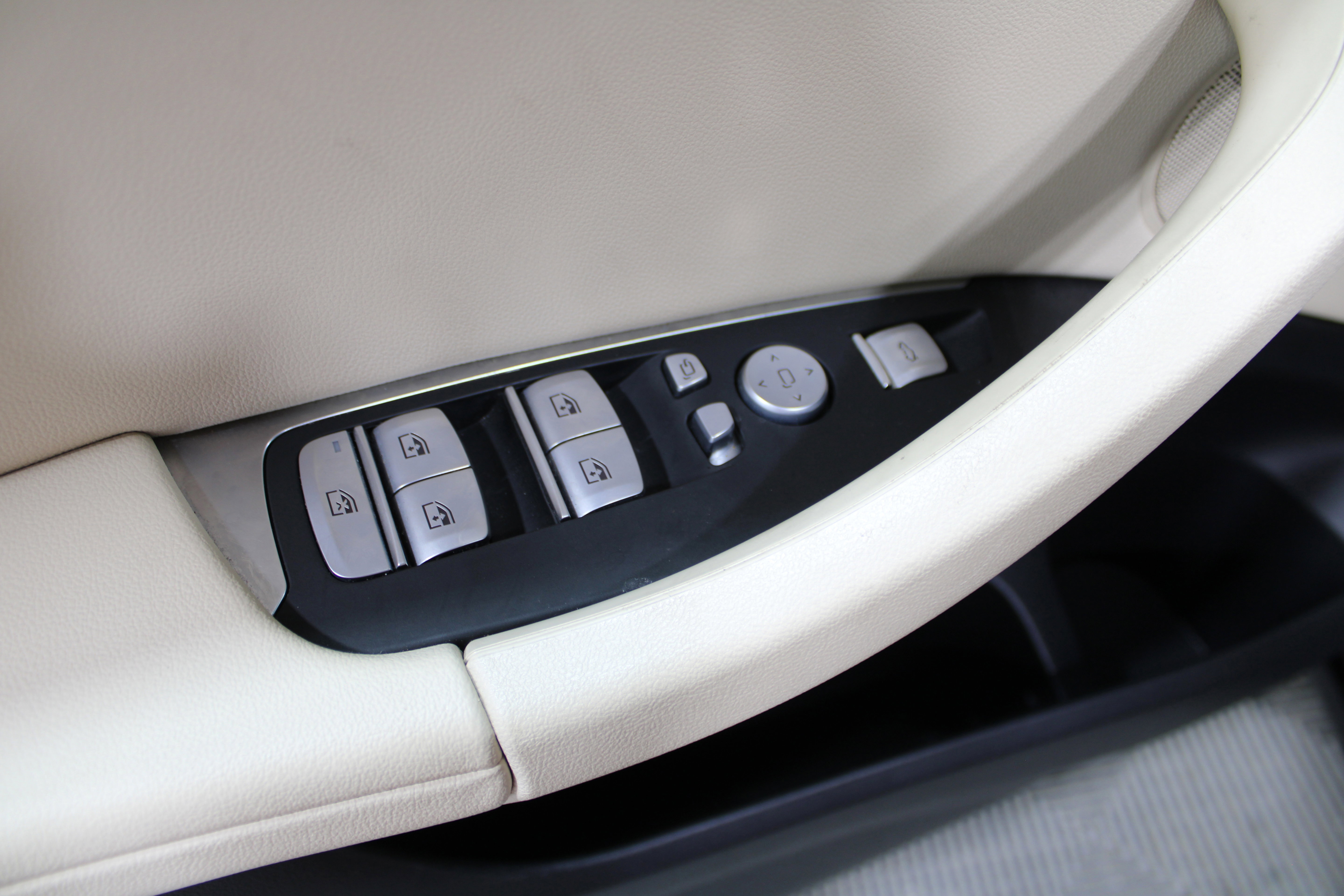 Used 2023 BMW X3 xDrive30i image 4