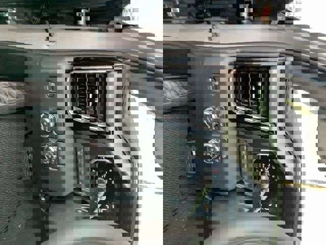 New 2026 GMC Sierra 2500 Denali w/ Denali Reserve Package image 18