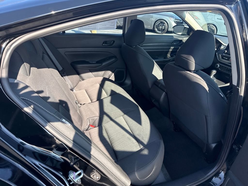 Used 2025 Nissan Altima 2.5 S image 30