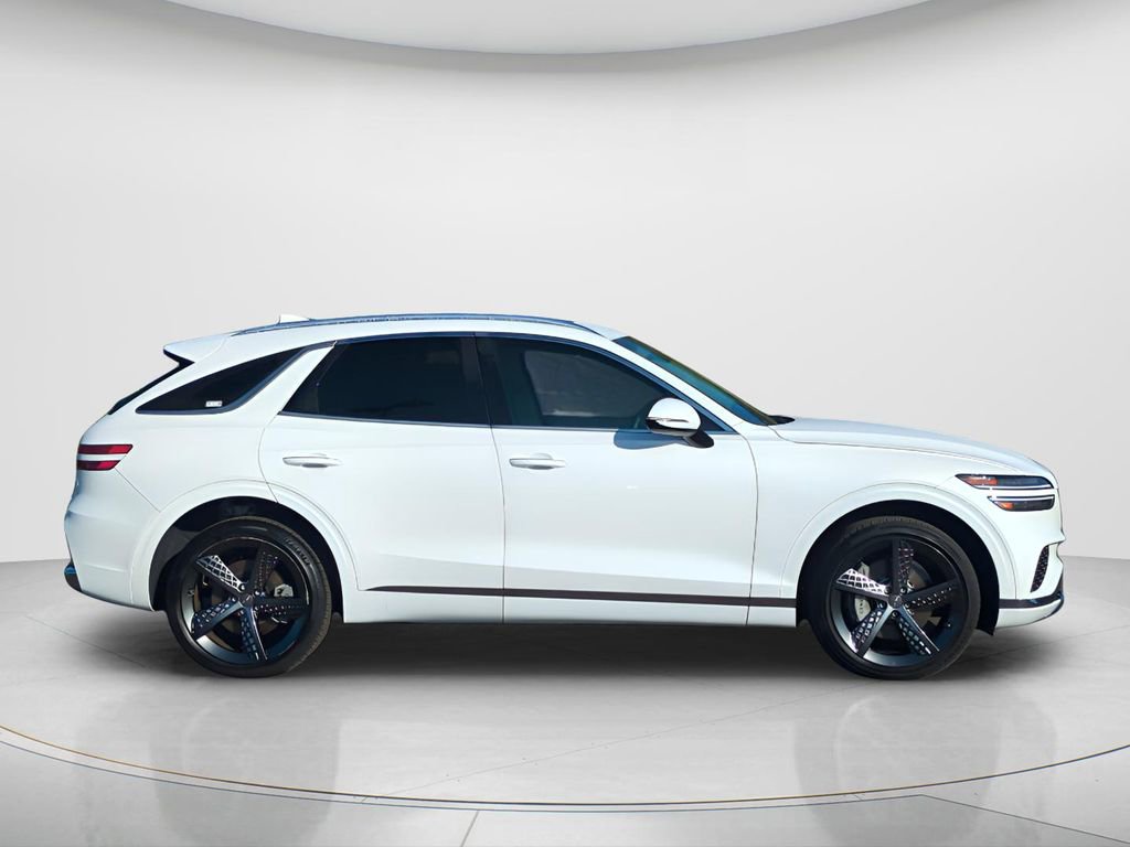 Used 2026 Genesis GV70 2.5T Select AWD/4WD image 4