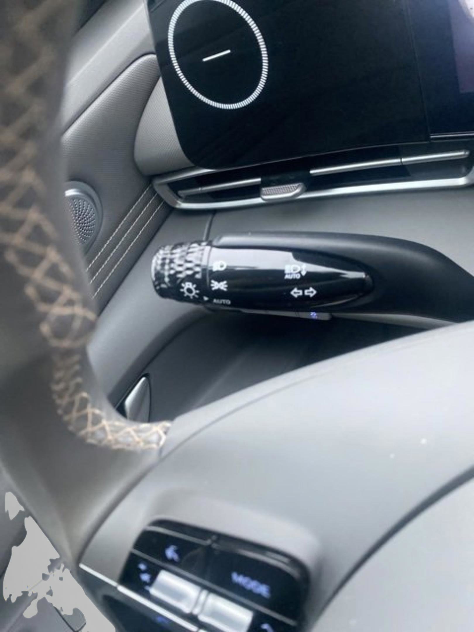 Used 2023 Hyundai Elantra SEL w/ Convenience Package image 17