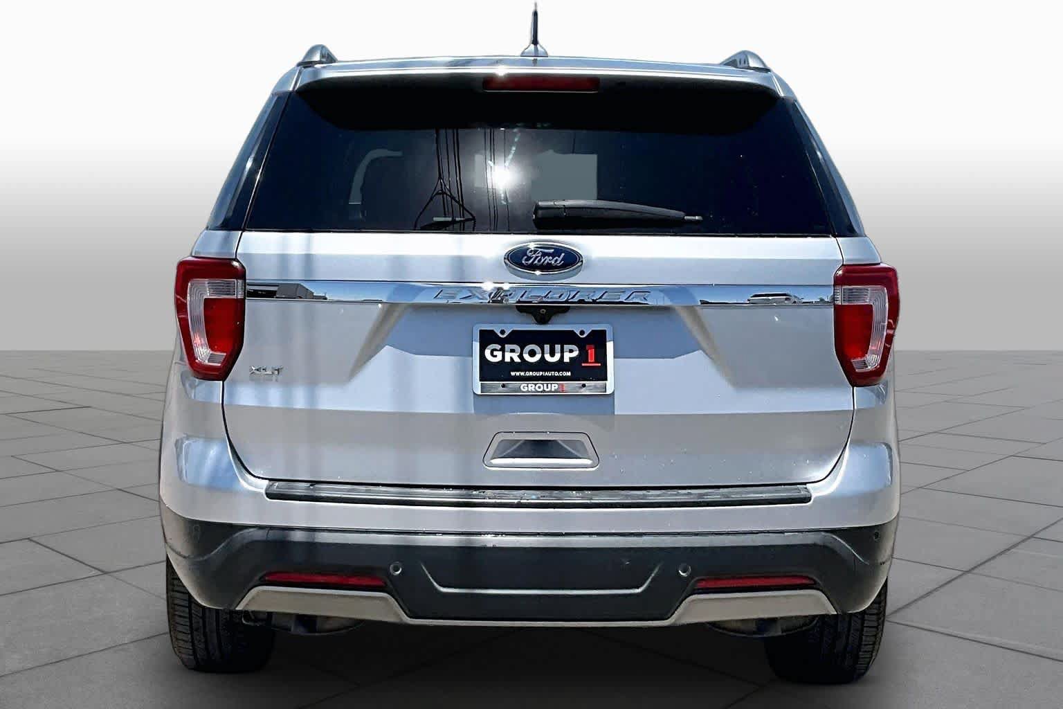 Used 2019 Ford Explorer XLT w/ Equipment Group 201A FWD image 5