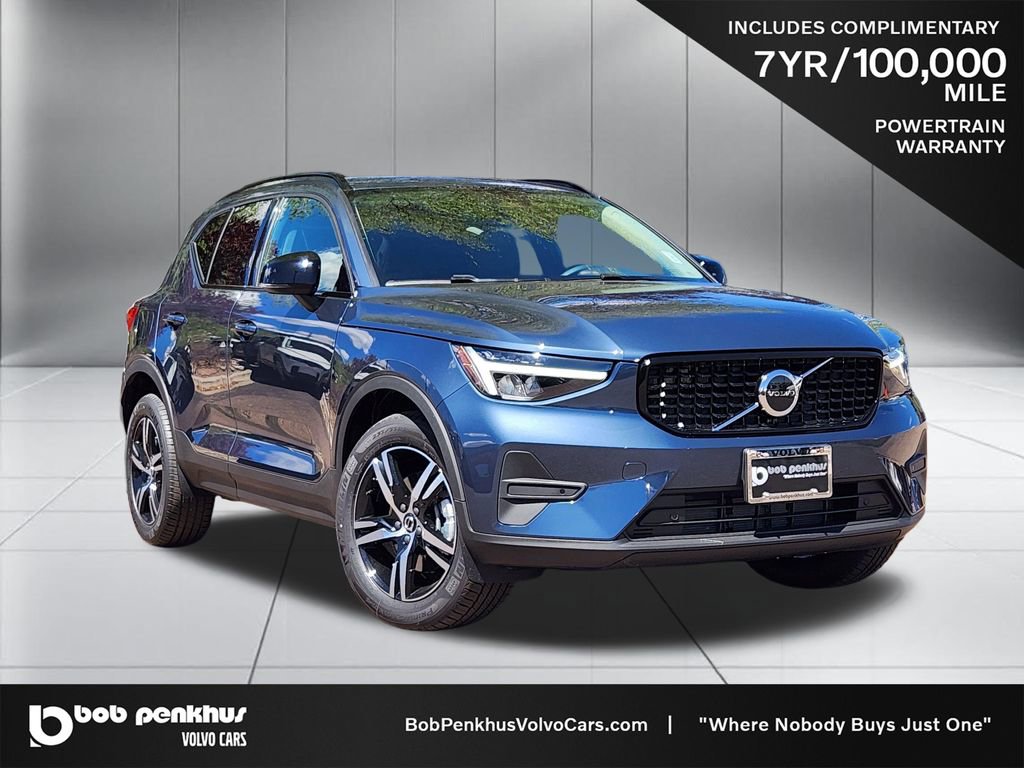 New 2026 Volvo XC40 B5 Core w/ Climate Package image 1