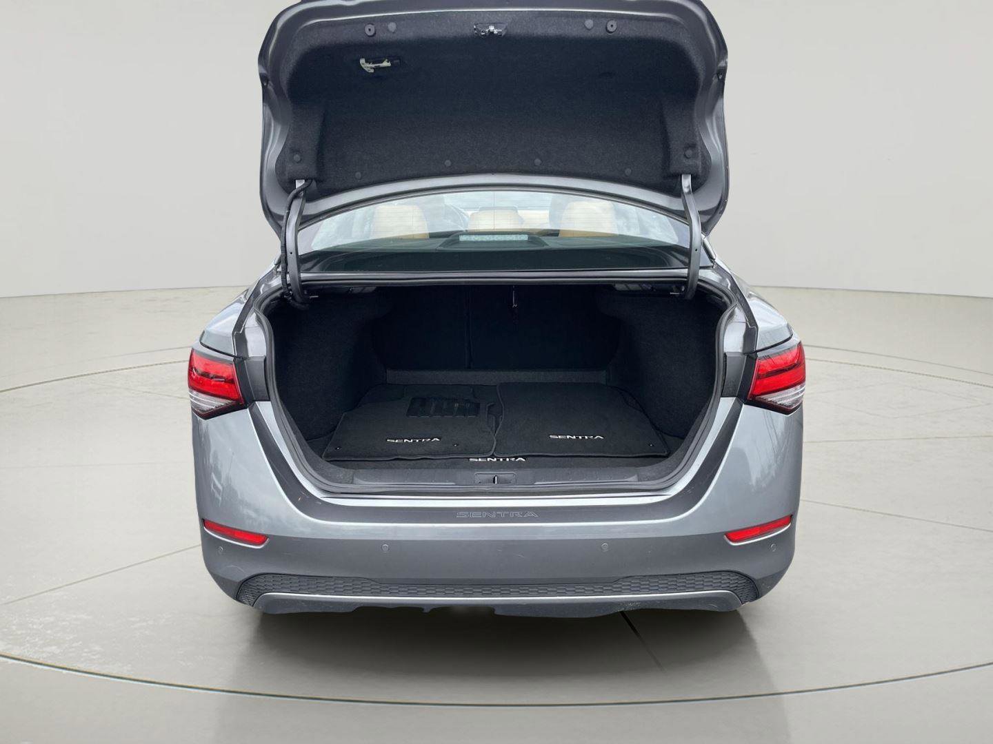 Used 2023 Nissan Sentra SV w/ SV Premium Package FWD image 9