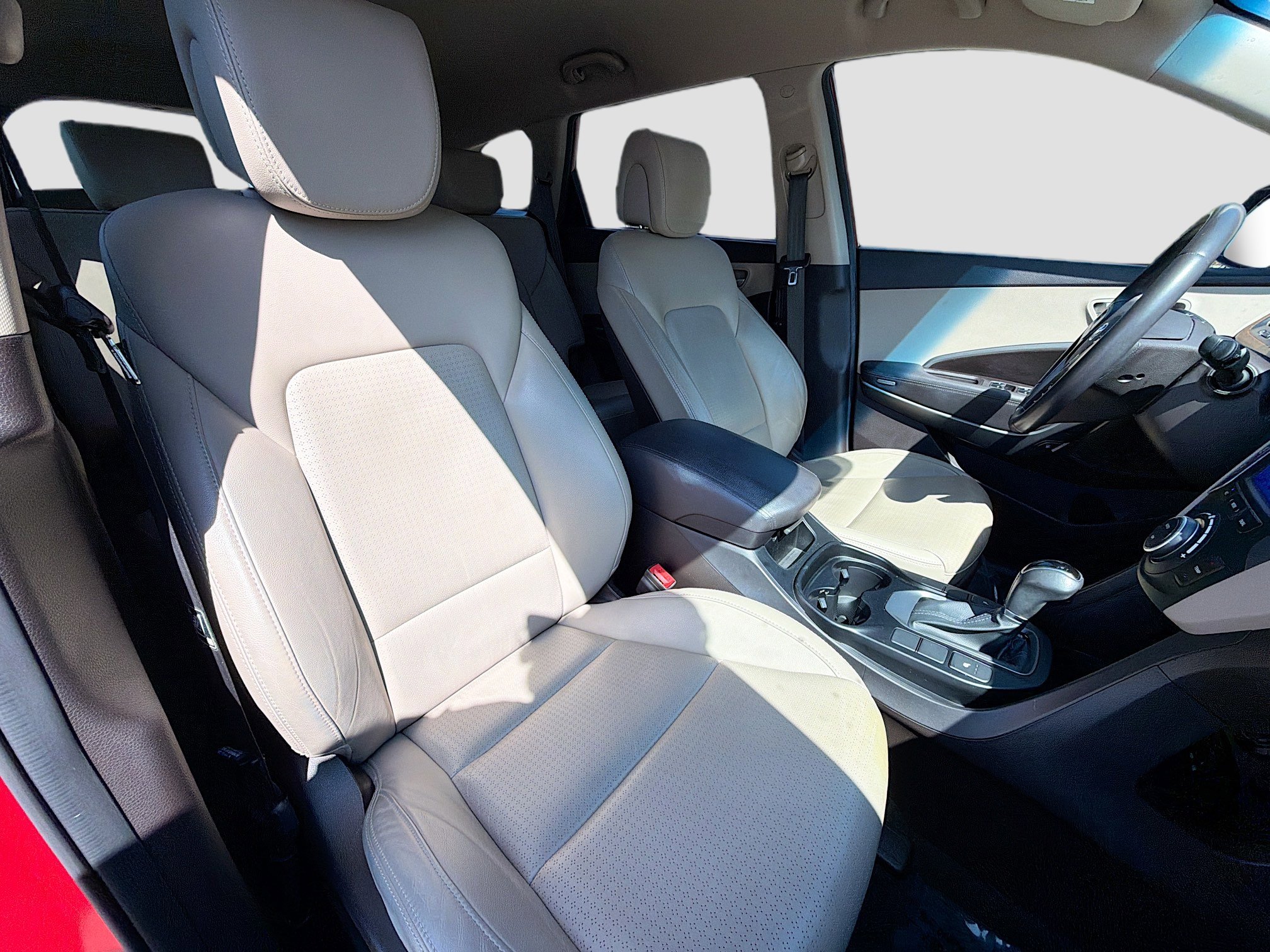 Used 2014 Hyundai Santa Fe GLS image 14