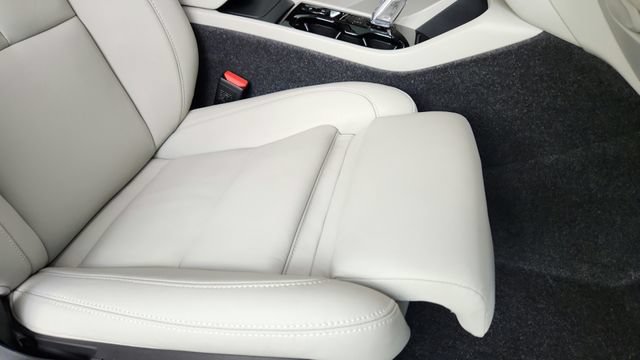 Certified 2026 Volvo XC40 B5 Plus w/ Protection Package Premier AWD/4WD image 48