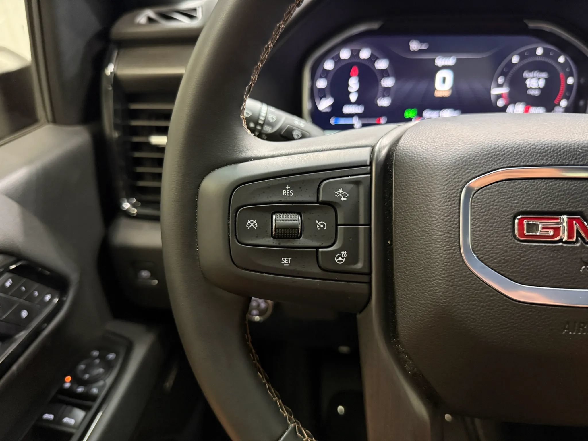 Used 2026 GMC Sierra 2500 AT4 AWD/4WD image 34