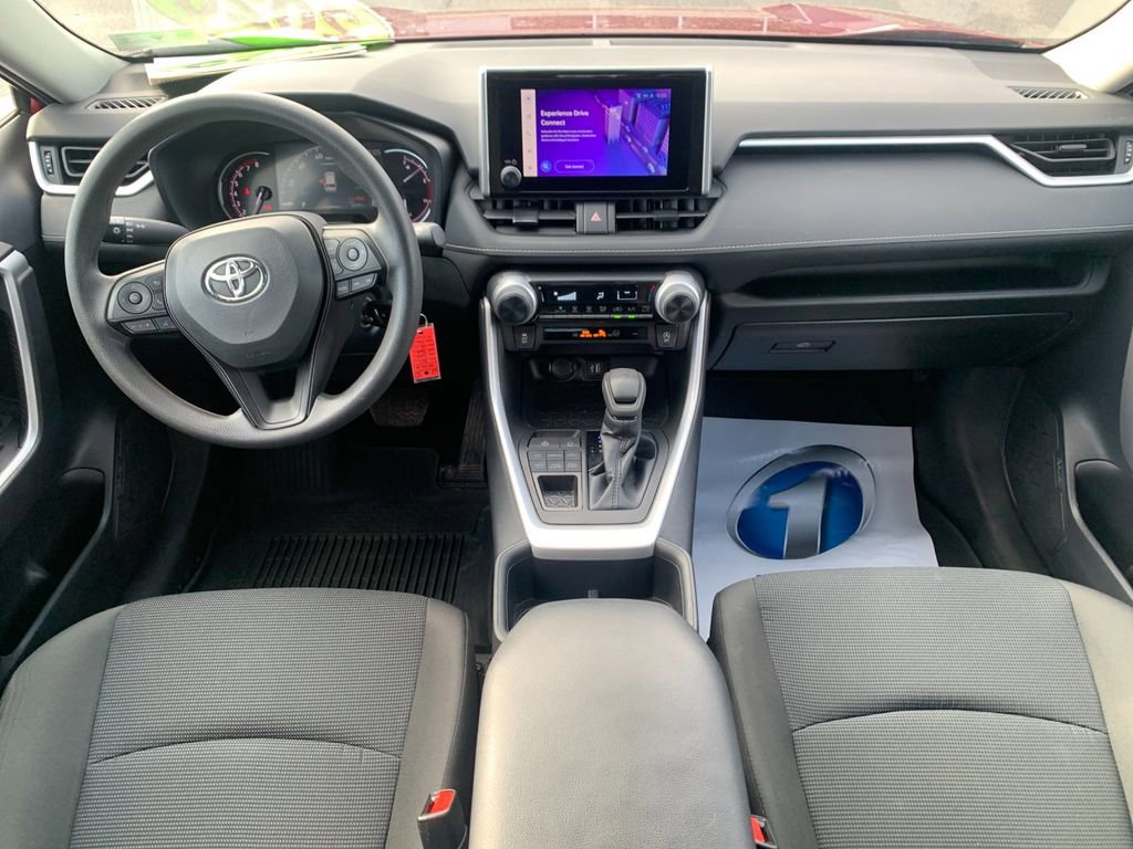 Used 2023 Toyota RAV4 LE AWD/4WD image 16