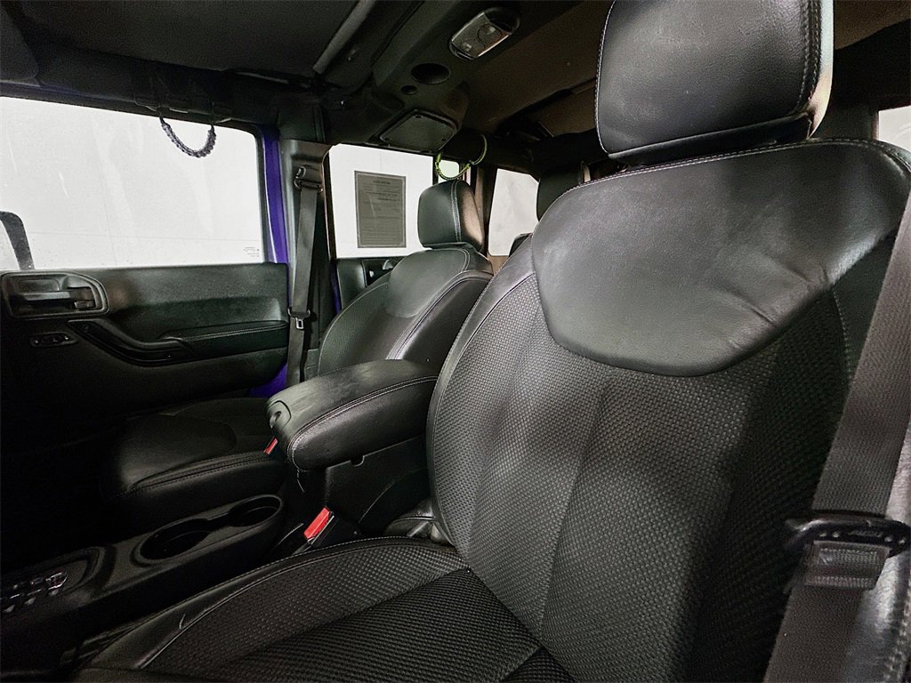 Used 2017 Jeep Wrangler Unlimited Sahara image 20