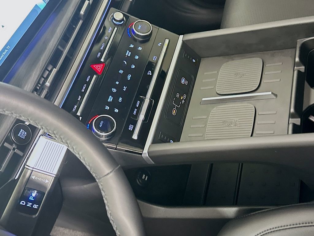 Certified 2026 Hyundai Santa Fe Limited image 17