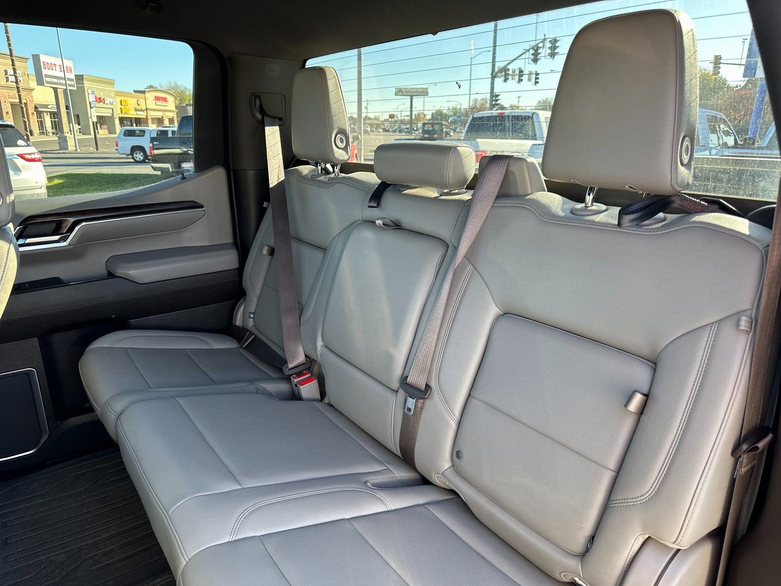 Used 2022 GMC Sierra 1500 SLT image 28