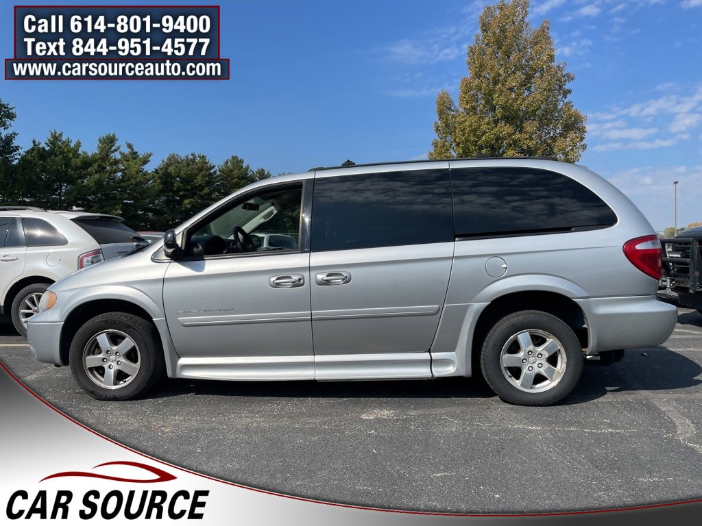 Used 2005 Dodge Grand Caravan SXT image 4