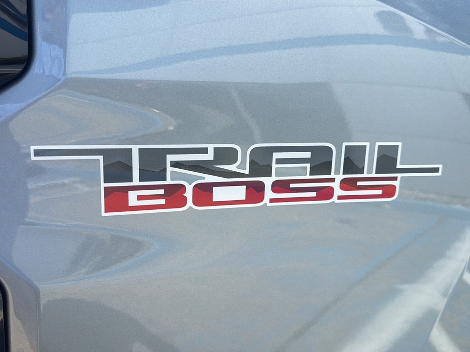 Used 2023 Chevrolet Colorado Trail Boss AWD/4WD image 45