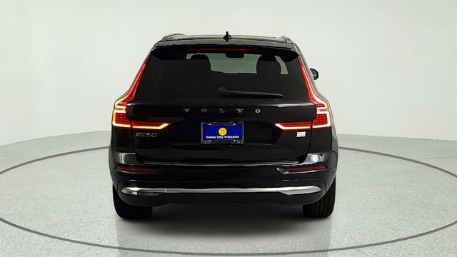 Certified 2023 Volvo XC60 T8 Plus AWD/4WD image 6
