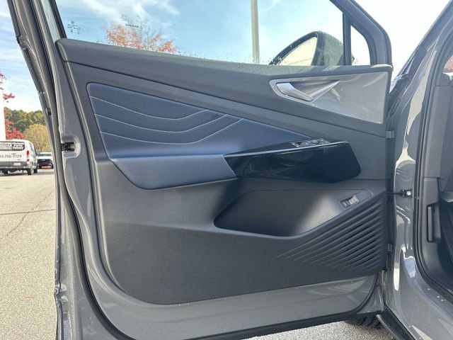 New 2025 Volkswagen ID.4 Pro S Plus image 13