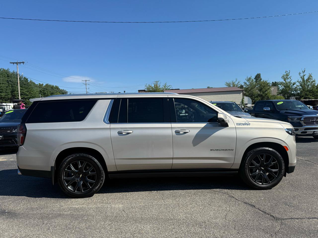 Used 2021 Chevrolet Suburban High Country AWD/4WD image 15