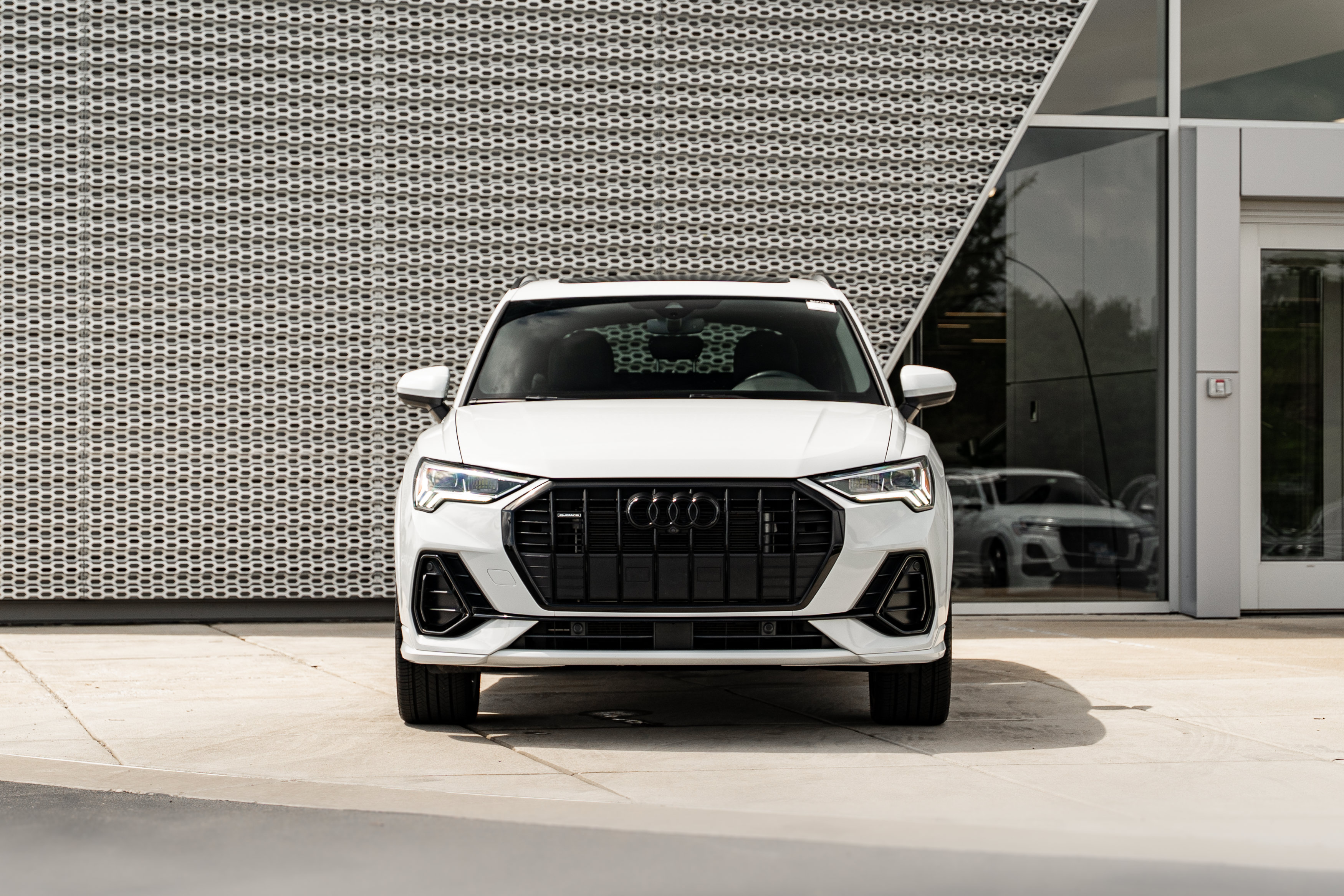 Certified 2023 Audi Q3 2.0T Premium Plus w/ Premium Plus Package AWD/4WD image 34
