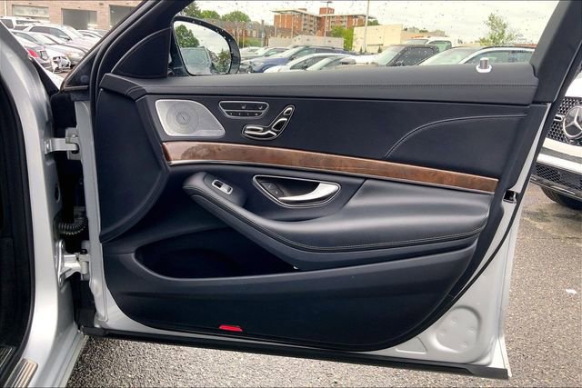 Used 2016 Mercedes-Benz S 550 4MATIC Sedan image 19
