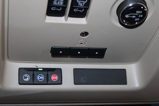 Used 2018 Cadillac Escalade Luxury AWD/4WD image 34