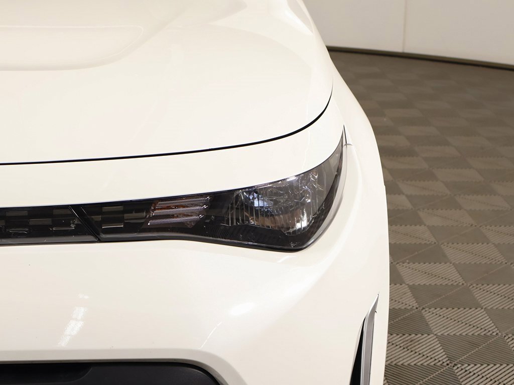 Used 2024 Kia Soul LX w/ Option Group 015 image 13