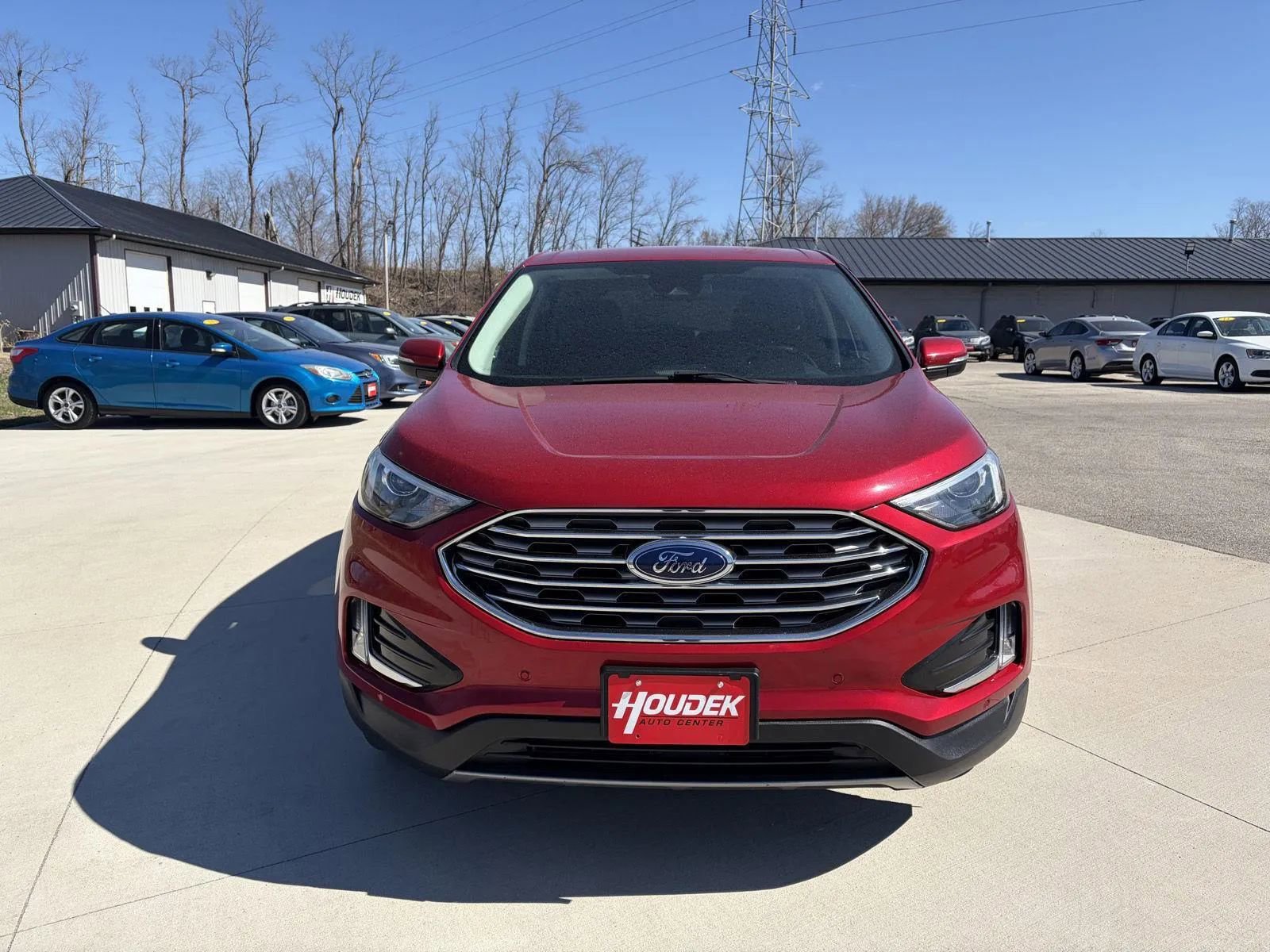 Used 2022 Ford Edge Titanium image 2