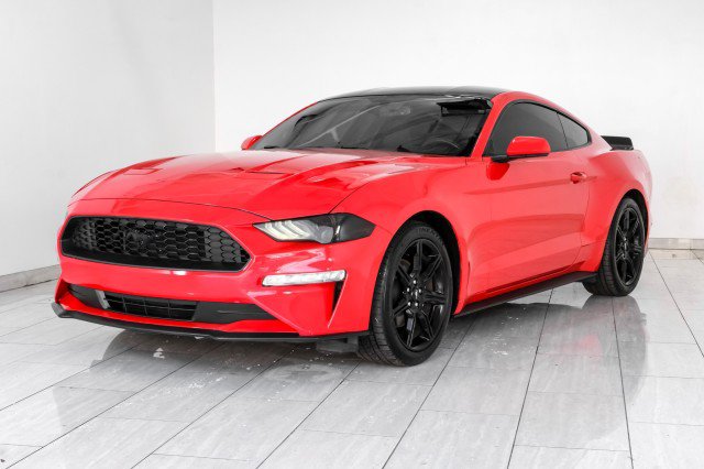 Used 2020 Ford Mustang Coupe w/ Black Accent Package RWD image 4