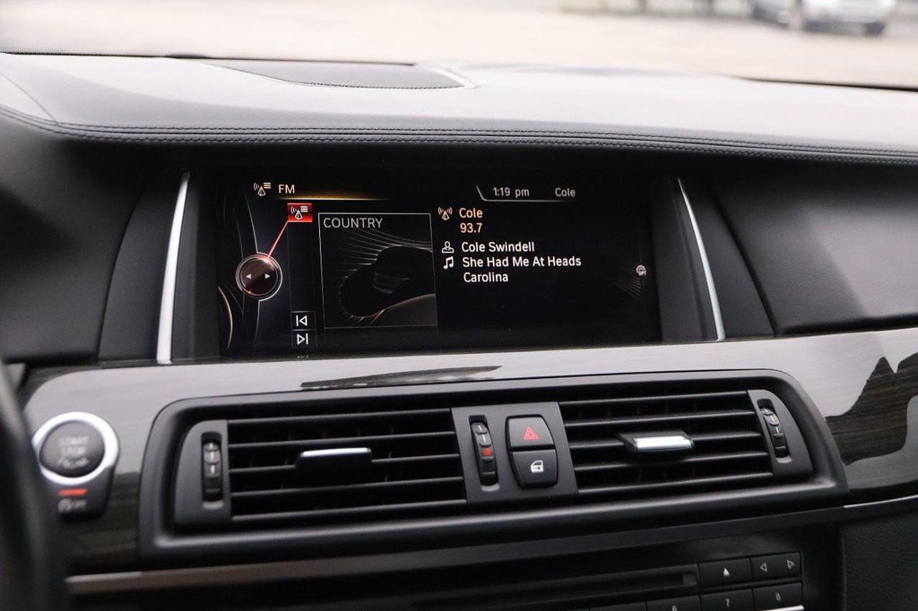 Used 2016 BMW 550i xDrive Sedan AWD/4WD image 18
