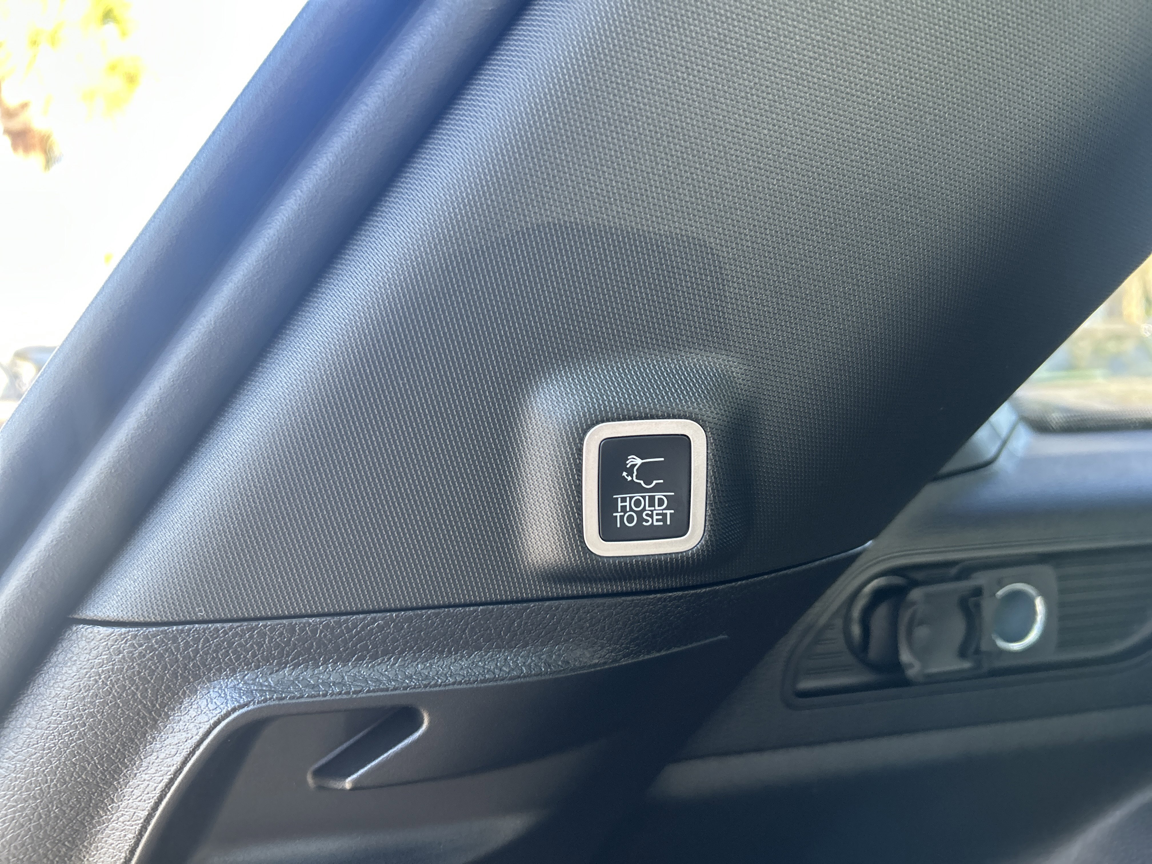 New 2025 Jeep Grand Cherokee Altitude image 8