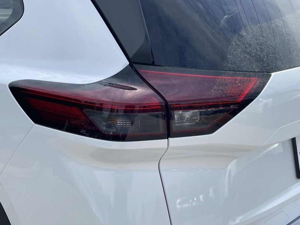 New 2026 Nissan Rogue SV FWD image 10