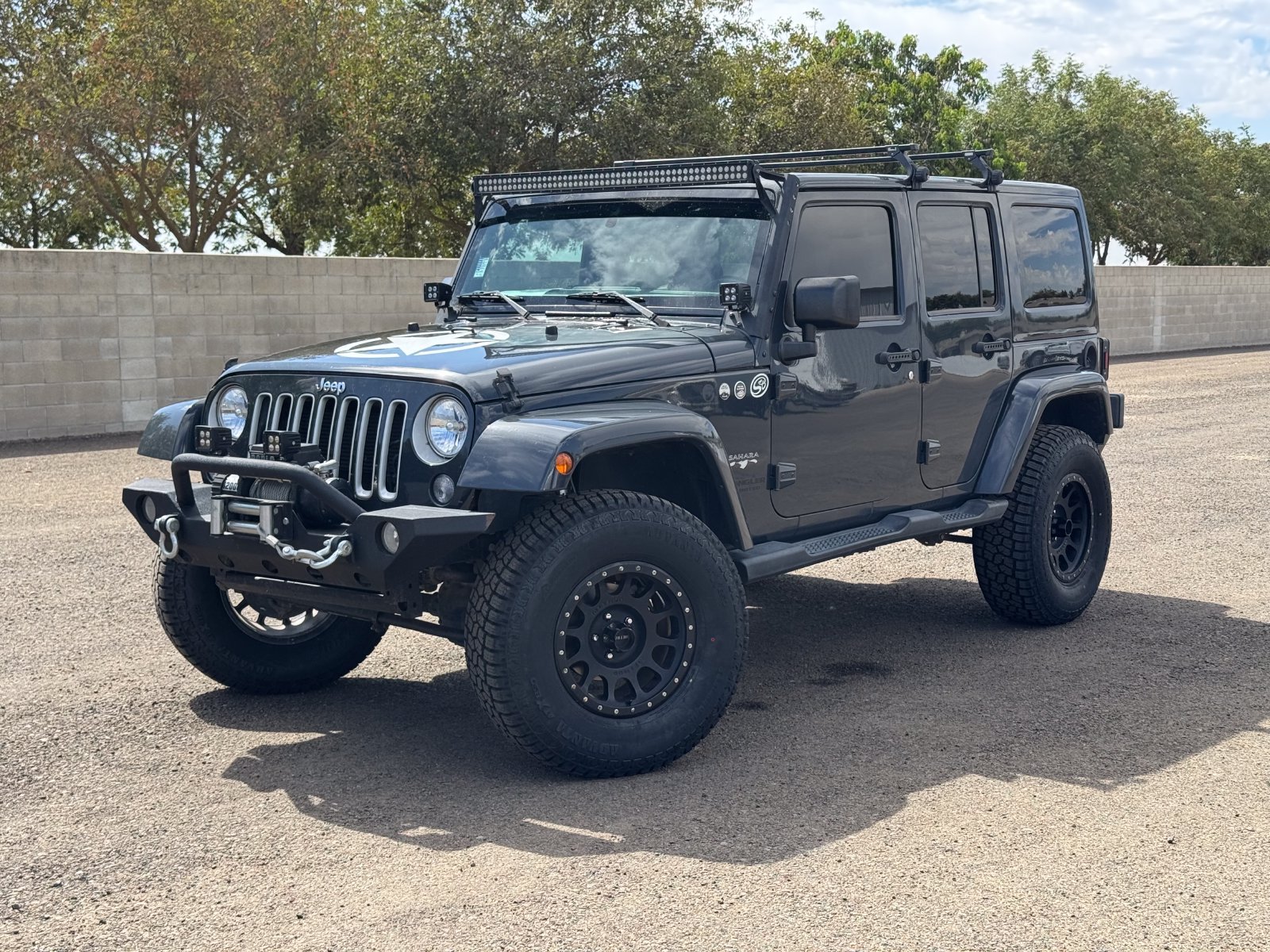 Used 2016 Jeep Wrangler Unlimited Sahara w/ Connectivity Group AWD/4WD image 9