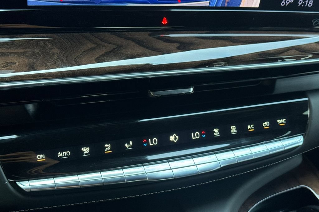 Used 2023 Cadillac Escalade Sport Platinum w/ LPO, ONYX Package AWD/4WD image 27