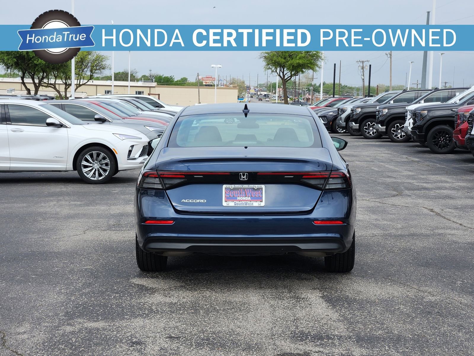 Used 2024 Honda Accord EX image 8