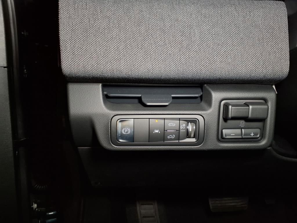Used 2026 GMC Sierra EV Elevation w/ Premium Package AWD/4WD image 15