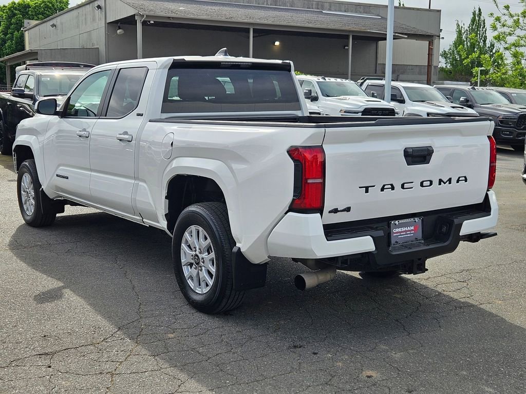 Used 2025 Toyota Tacoma SR5 AWD/4WD image 5
