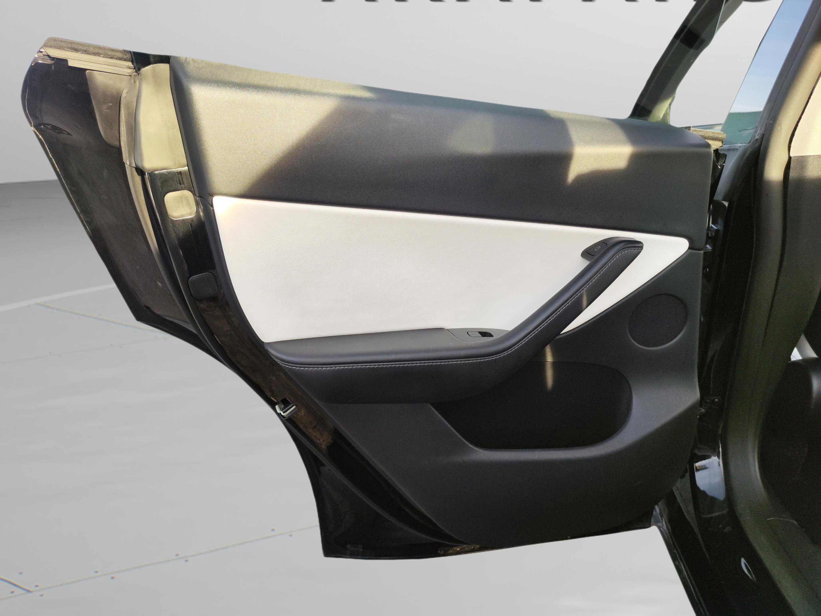 Used 2022 Tesla Model Y Performance image 23