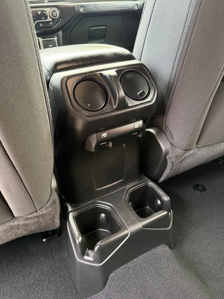 Used 2023 Jeep Wrangler Sport S image 27