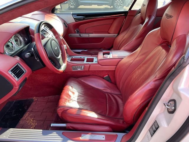 Used 2015 Aston Martin DB9 Coupe RWD image 28