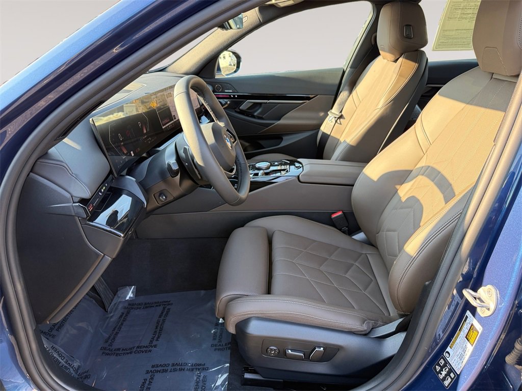 Certified 2026 BMW 530i xDrive w/ Premium Package image 9