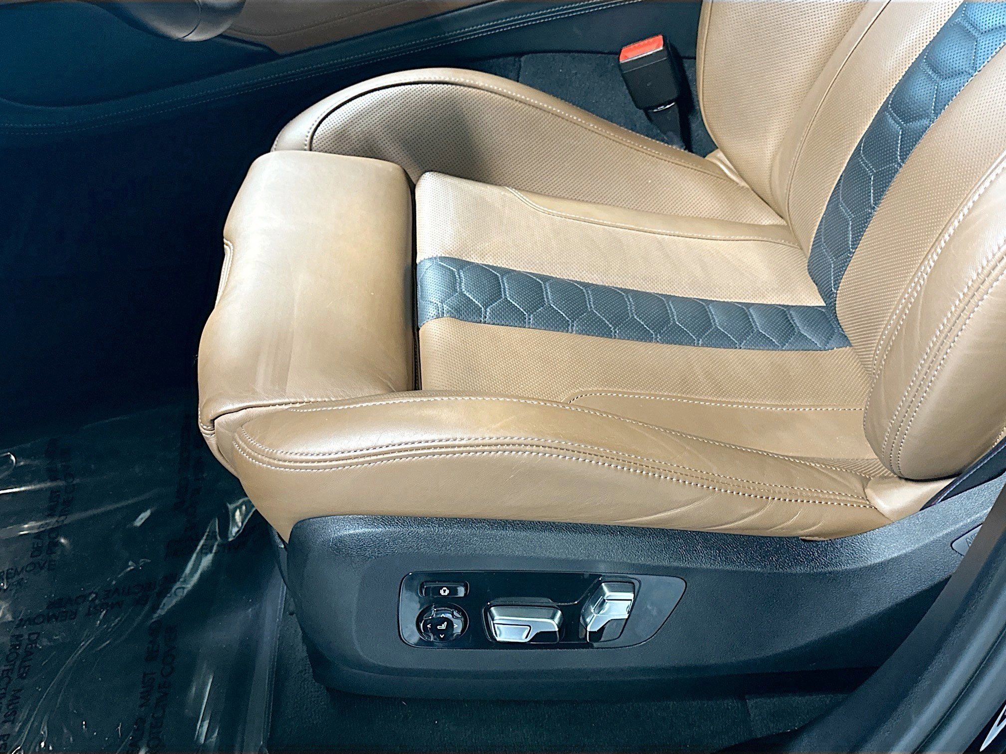 Used 2024 BMW X5 M Competition w/ Executive Package image 20