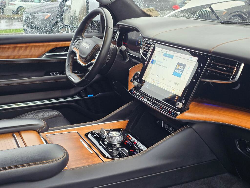 Used 2022 Jeep Grand Wagoneer Series III image 28