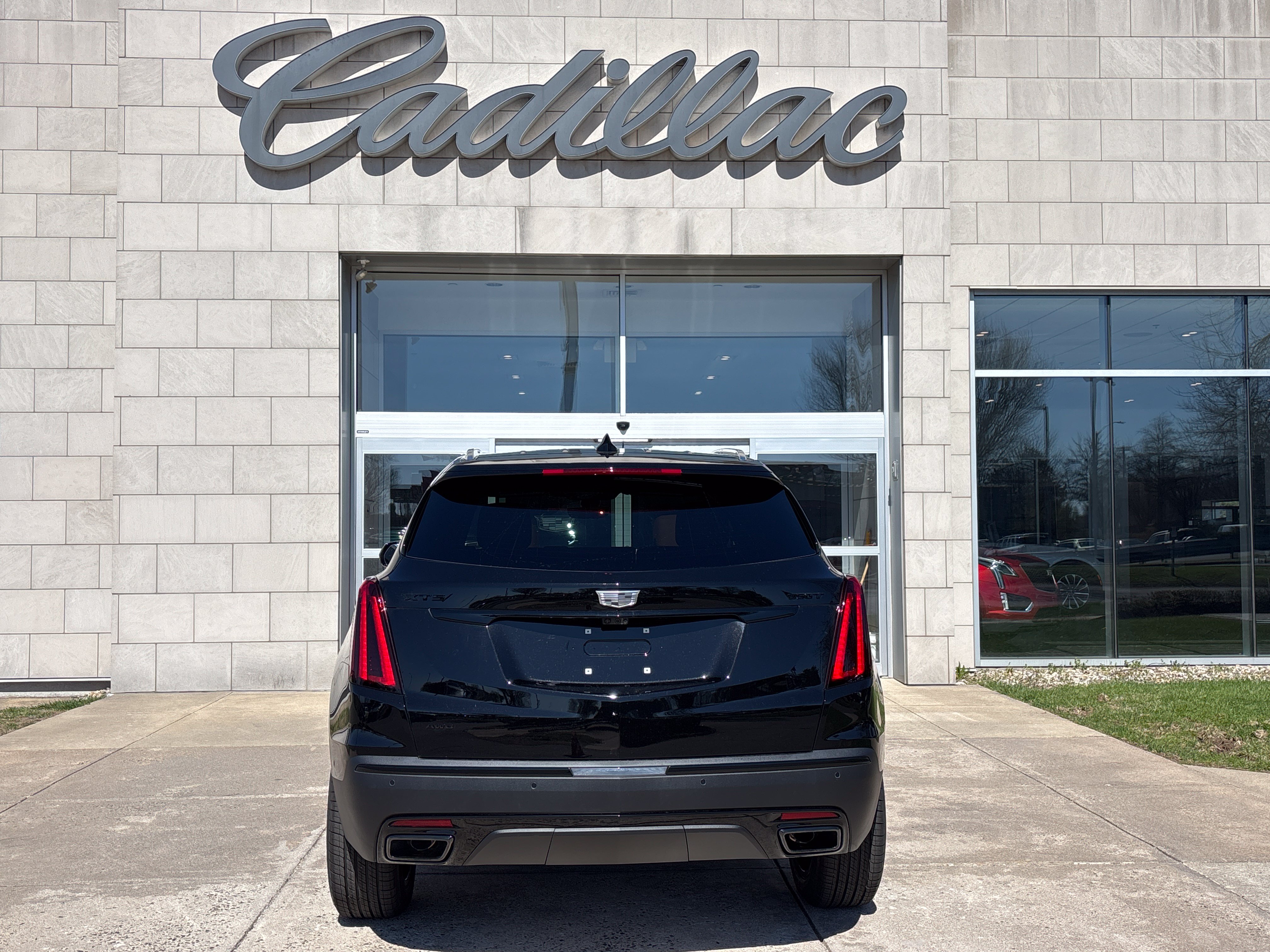 New 2026 Cadillac XT5 Premium Luxury w/ LPO, ONYX Package AWD/4WD image 6